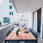 Elephant By Wanderlust Madeira - 2br With Terrace, Side Sea View And Pool Access Apartment Funchal (Madeira)
