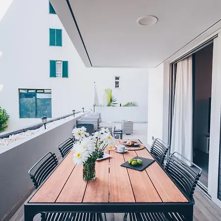 Elephant By Wanderlust Madeira - 2br With Terrace, Side Sea View And Pool Access Lägenhet Funchal (Madeira)