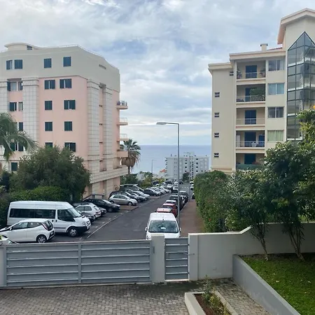 Lejlighed Elephant By Wanderlust Madeira - 2br With Terrace, Side Sea View And Pool Access