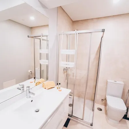 Elephant 2br With Terrace, Side Sea View And Pool Access Apartment