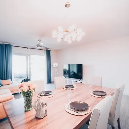 Apartment Elephant 2br With Terrace, Side Sea View And Pool Access
