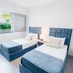 Elephant By Wanderlust Madeira - 2br With Terrace, Side Sea View And Pool Access *